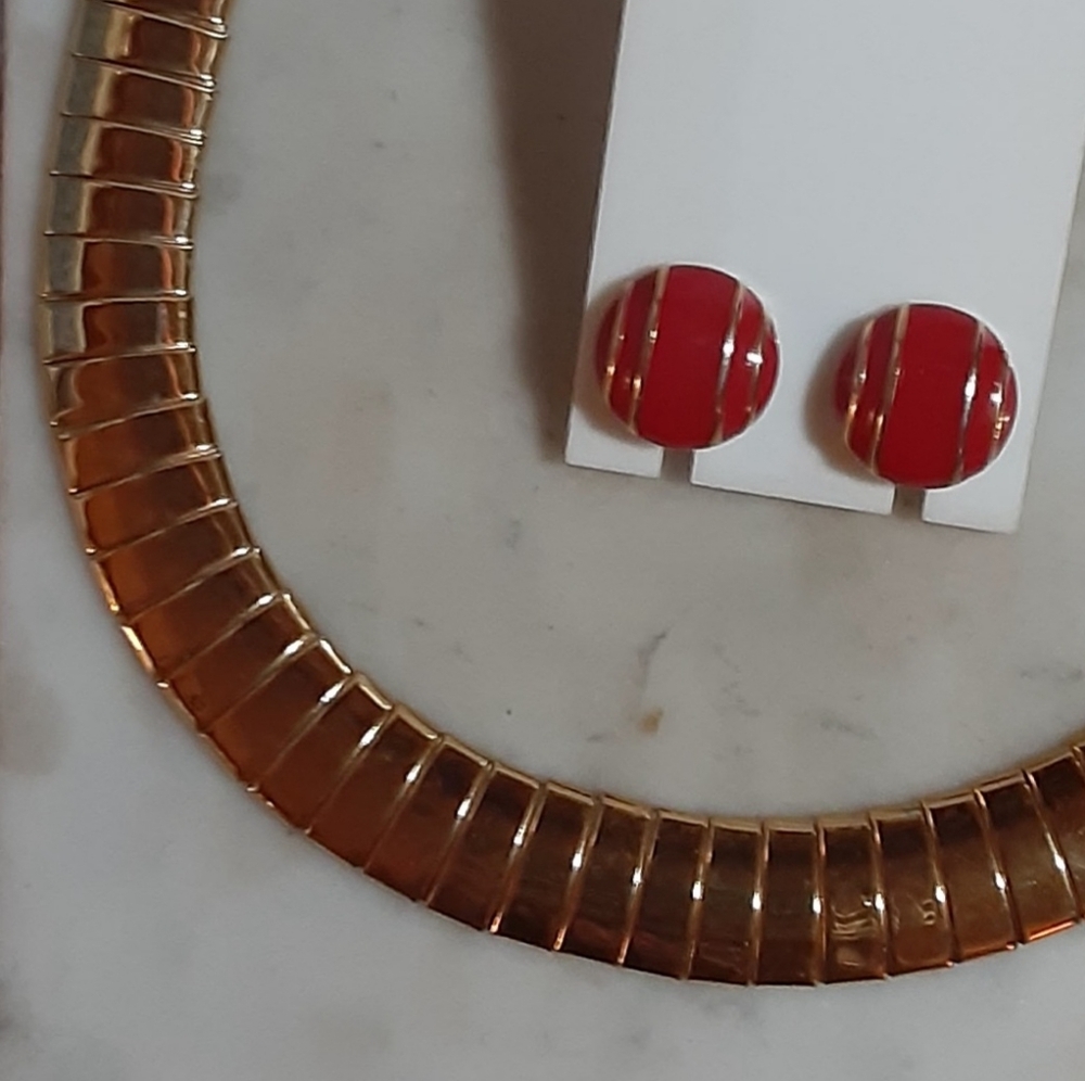 Monet Gt Omega Chain W/ Monet Earrings 17"